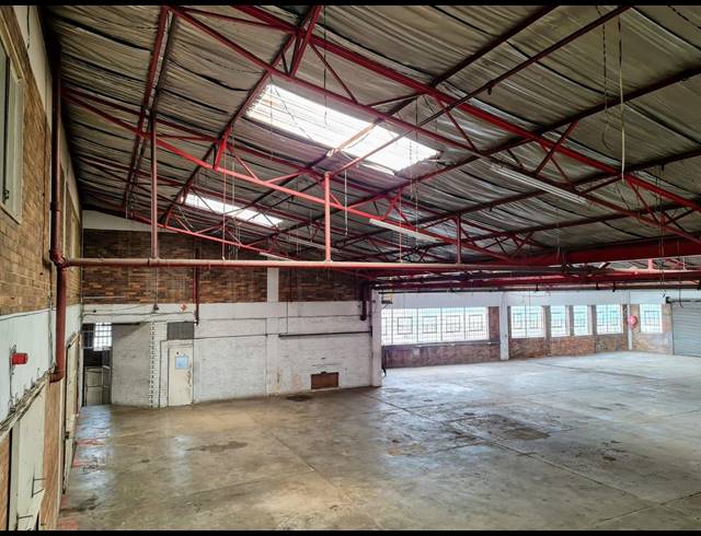 1,554M² WAREHOUSE TO LET IN BENROSE